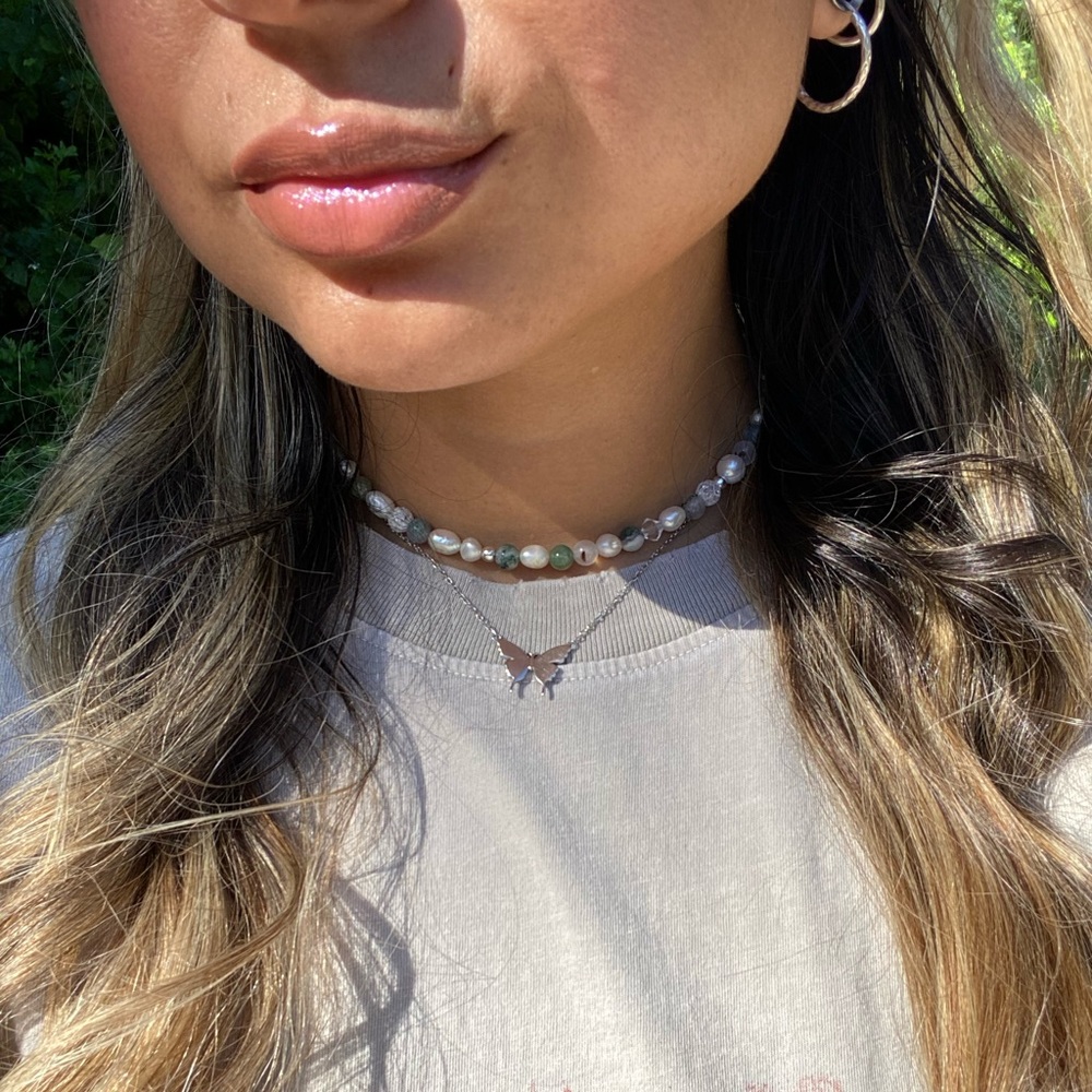 Choker necklace